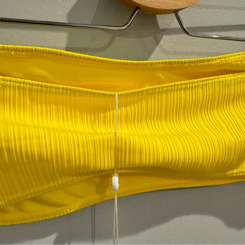 NWT Frankies Bikinis Jean Top & Anne Bottom in Pina Colada, Size M/L